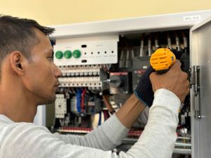 Cum să îți construiești o carieră de succes ca electrician