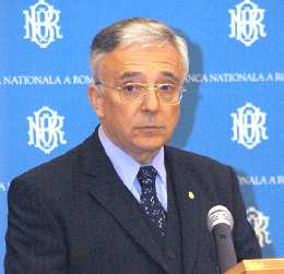 Isarescu: stimularea consumului este o idee proasta si periculoasa