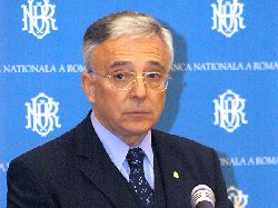 Isarescu: Arieratele contribuie la recesiune si inflatie