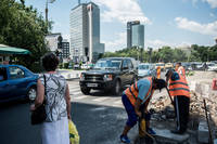 Bloomberg: Adio, cizme de cauciuc? Romania, intre prezidentiale si testul fiscalitatii