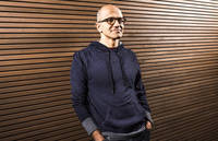Cat castiga seful Microsoft, care a spus ca femeile n-ar trebui sa ceara mariri de salariu