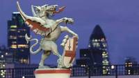 Cine trage sforile in capitala financiara a Europei