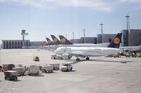 Continua greva de la Lufthansa: Peste 900 de zboruri de joi au fost anulate