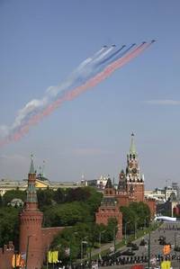 Criza geopolitica si ieftinirea petrolului pun probleme Rusiei: Cati bani va pierde