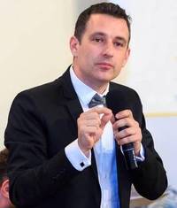 Cum am ajuns sa comunicam, la 25 de ani de la caderea comunismului