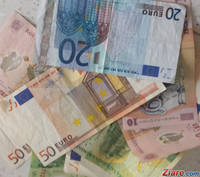 Curs euro-leu: Euro creste usor, dolarul o ia la vale
