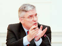 Daniel Daianu: Aderarea ne-a gasit cu WC-ul in curte