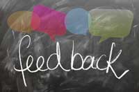 Feedback negativ vs feedback constructiv: Cum ar trebui managerii să gestioneze situatia