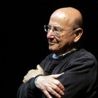 Theo Angelopoulos a murit astazi in urma unui accident de masina Theo Angelopoulos a murit astazi in urma unui accident de masina