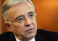 Isarescu: Alcoolul si tutunul se vor ieftini anul viitor, dar se va scumpi benzina