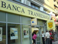Medicii au luat credite de 100 de milioane de euro de la Banca Transilvania