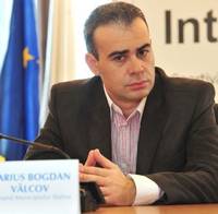 Romani supraindatorati in franci: Ministrul de Finante are o idee, parlamentarii il ignora