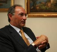 Seful UniCredit are cosmaruri in legatura cu stabilitatea Europei