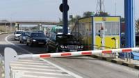 Taxa de trecere a podului de la Fetesti va putea fi platita si prin SMS sau in benzinarii (Video)