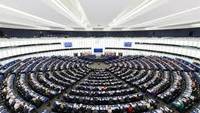Unda verde pentru plafonarea comisioanelor interbancare la tranzactiile cu carduri