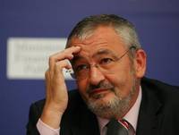 Vladescu: Cresterea de 1,5% e un bun inceput, dar nu va fi simtita de popor