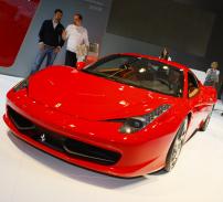 Romanii au cumparat de 200.000 lei de la Ferrari Store