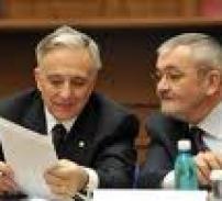 Isarescu si Vladescu, invitati de Geoana la discutii