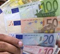 Euro s-a depreciat pana la 1,2691 dolari 