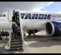 TAROM va primi 750.000 lei pentru transportul senatorilor 