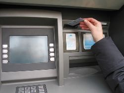 Facturile Romtelecom pot fi platite la ATM-urile RIB