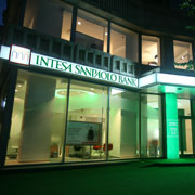 Intesa Sanpaolo a stins lumina pentru Earth Hour